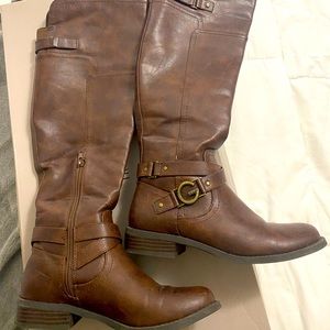 Brown boots